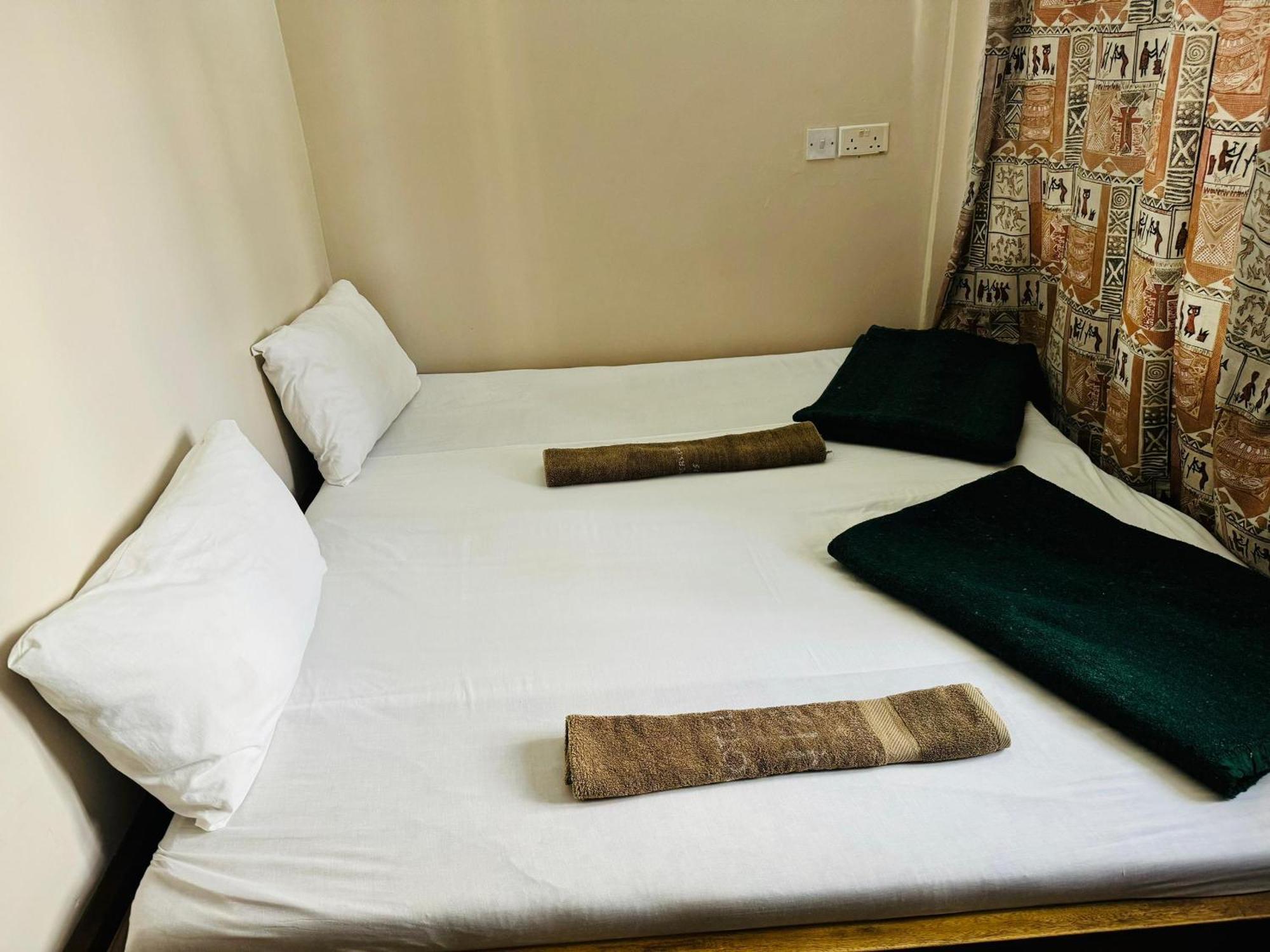 Arusha Backpackers Hotel Buitenkant foto