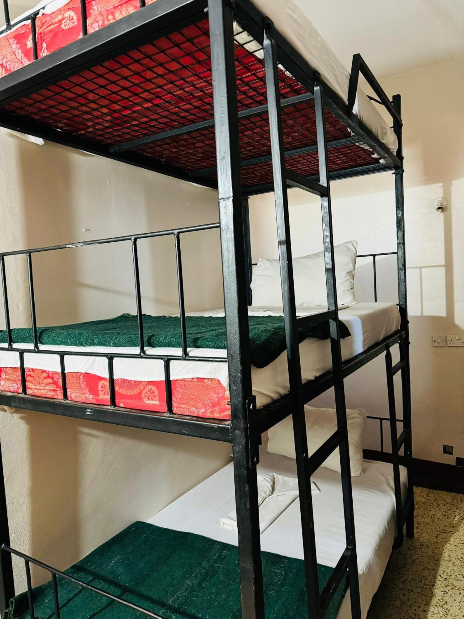 Arusha Backpackers Hotel Buitenkant foto