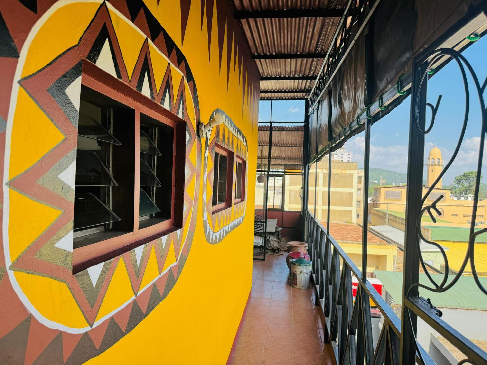 Arusha Backpackers Hotel Buitenkant foto