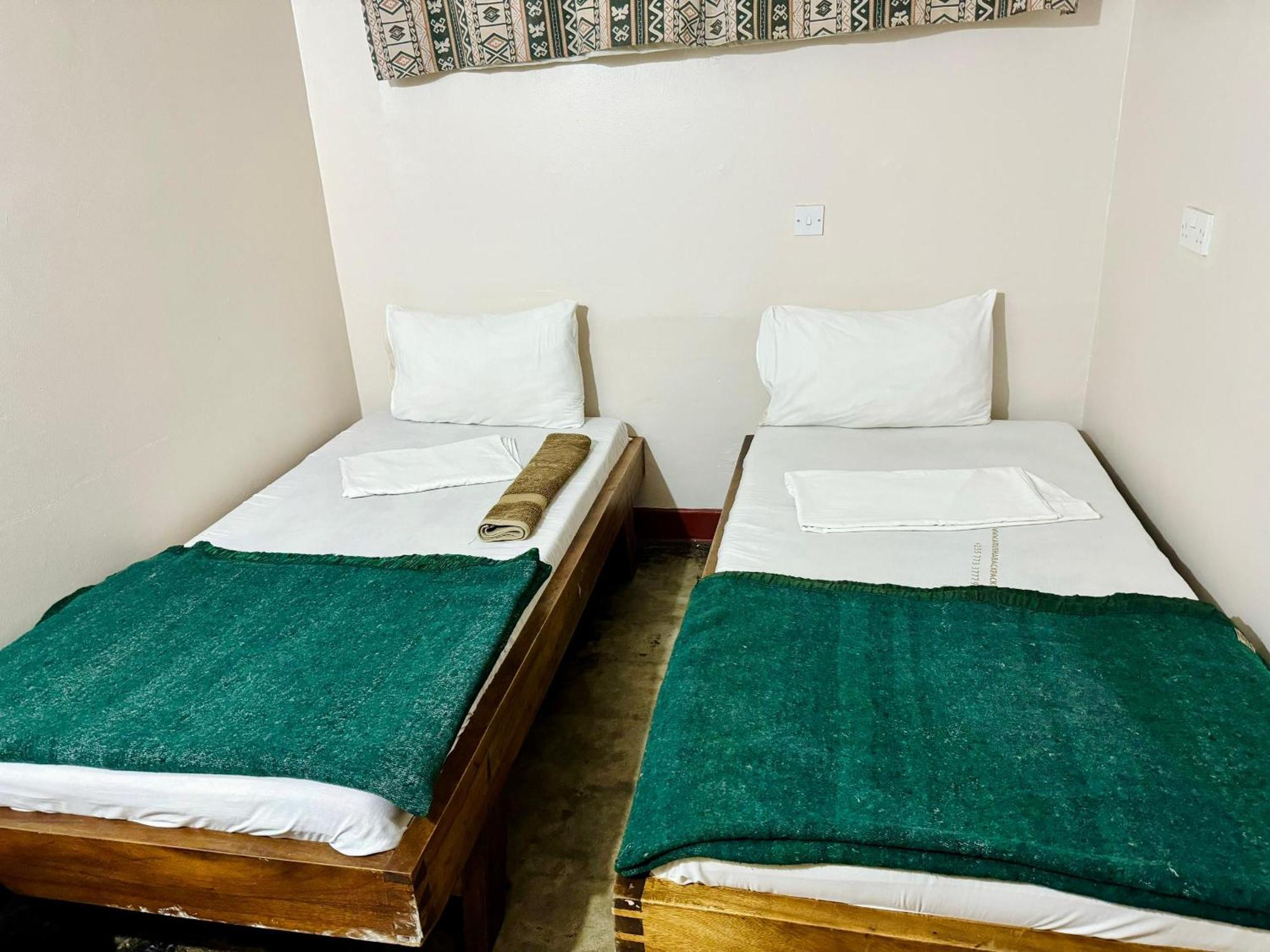 Arusha Backpackers Hotel Buitenkant foto