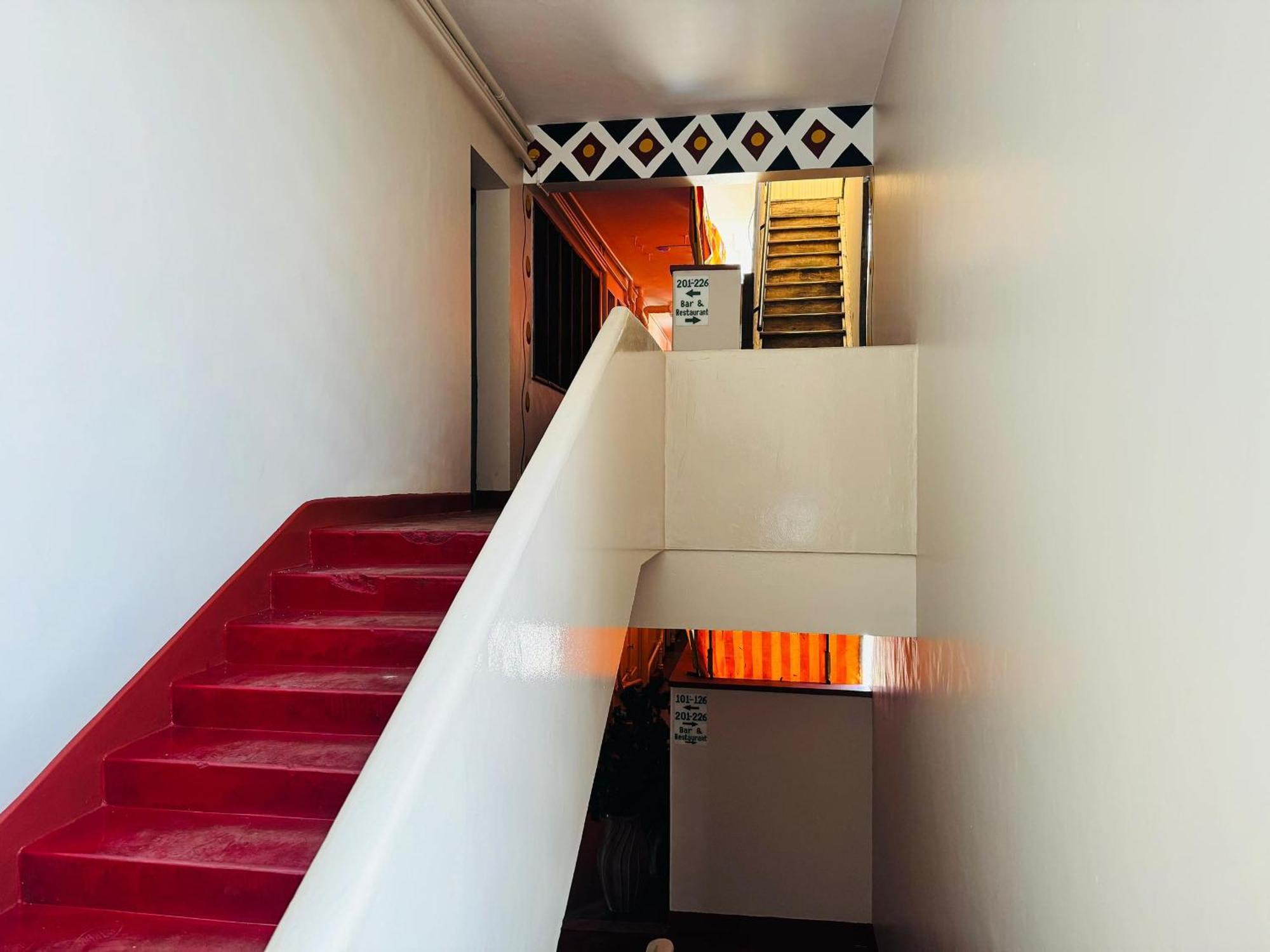 Arusha Backpackers Hotel Buitenkant foto