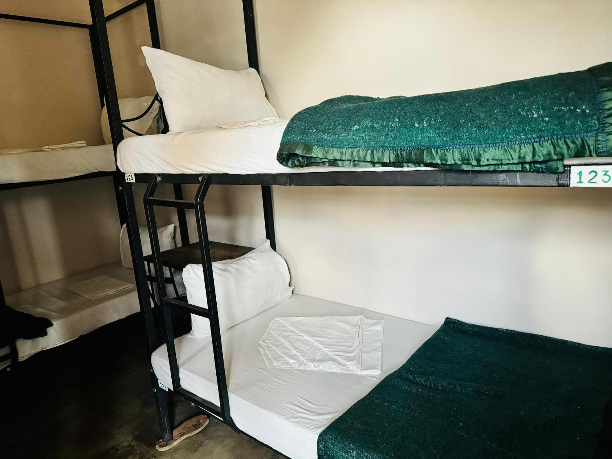 Arusha Backpackers Hotel Buitenkant foto